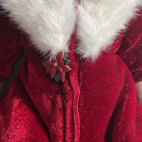 The Bearington Collection Rosetta Poinsettia - Picture 5 of 9